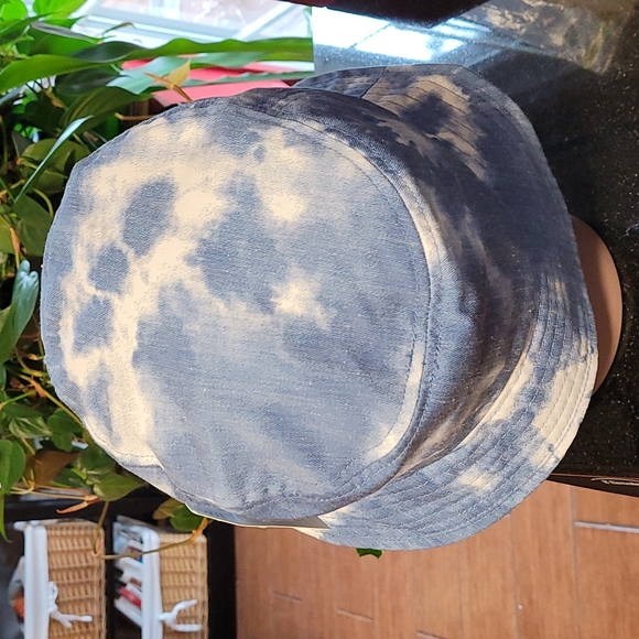 Puma Unisex Bucket Hat - Picture 3 of 8